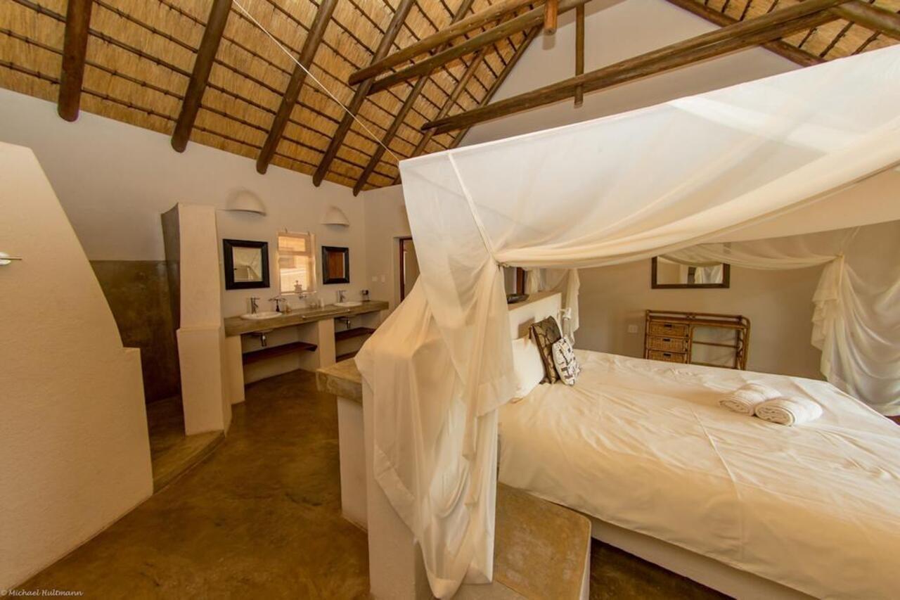 Stunning Mountain Views From A 3-Bedroom Home With Pool Hoedspruit Luaran gambar